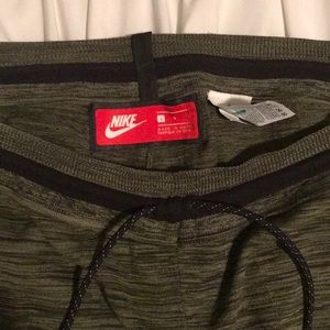 Nike Sportswear Tech Pants Sz L